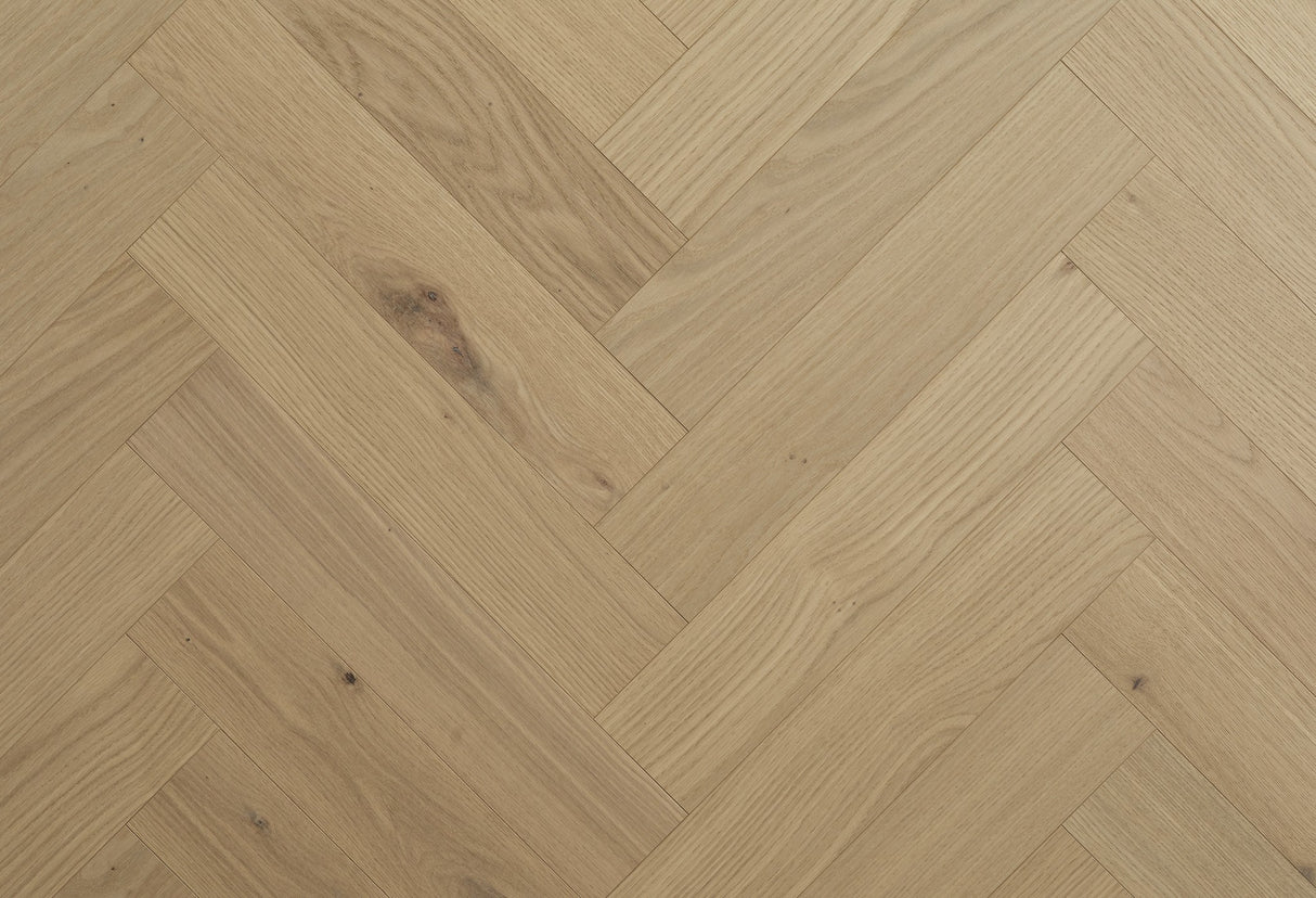 Moland SUPER Eg Herringbone Brisbane Natural Oak UV-matlak