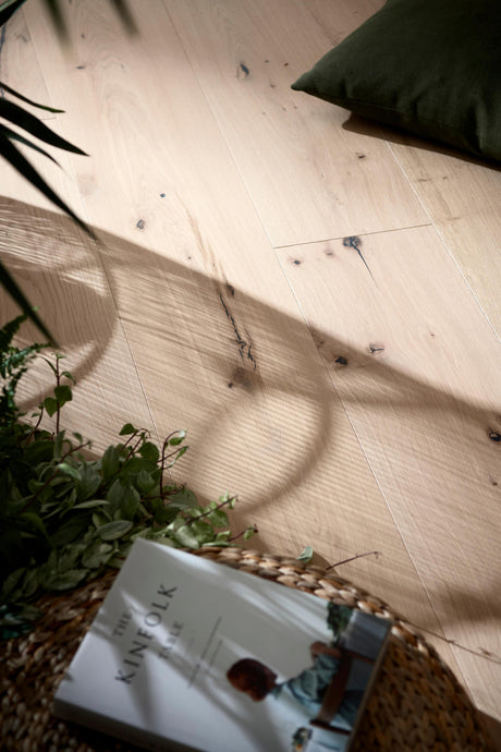 Eg Herregårdsplank Rustik/Wood Line, børstet invisible matlak